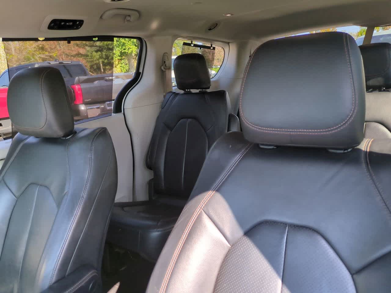 Thumbnail: 2018 Chrysler Pacifica - 8