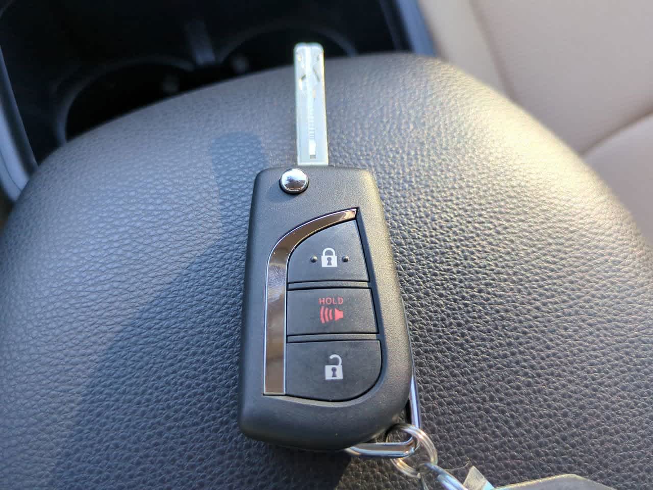 Thumbnail: 2025 Toyota RAV4 - 25