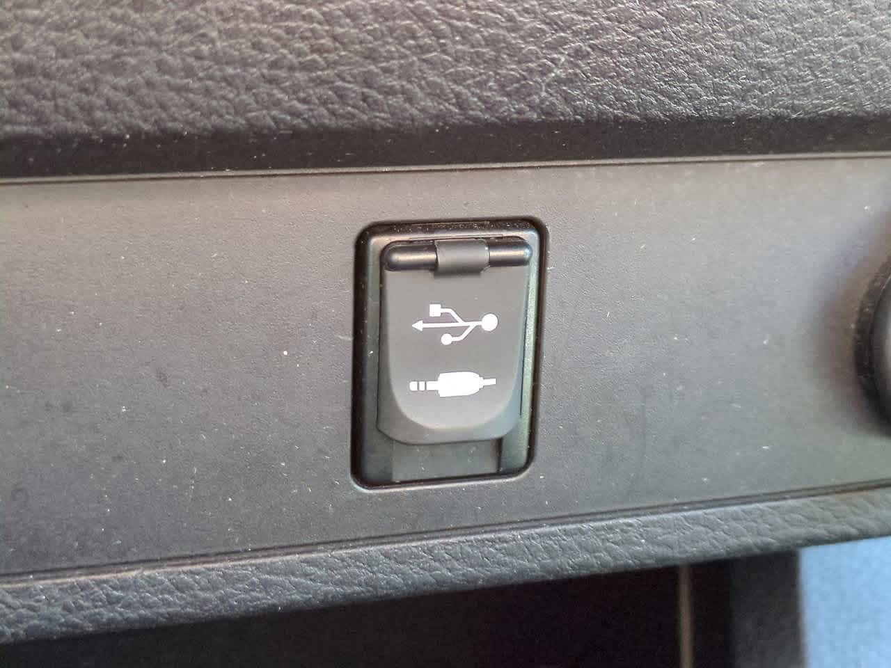 Thumbnail: 2017 Toyota Tacoma - 19