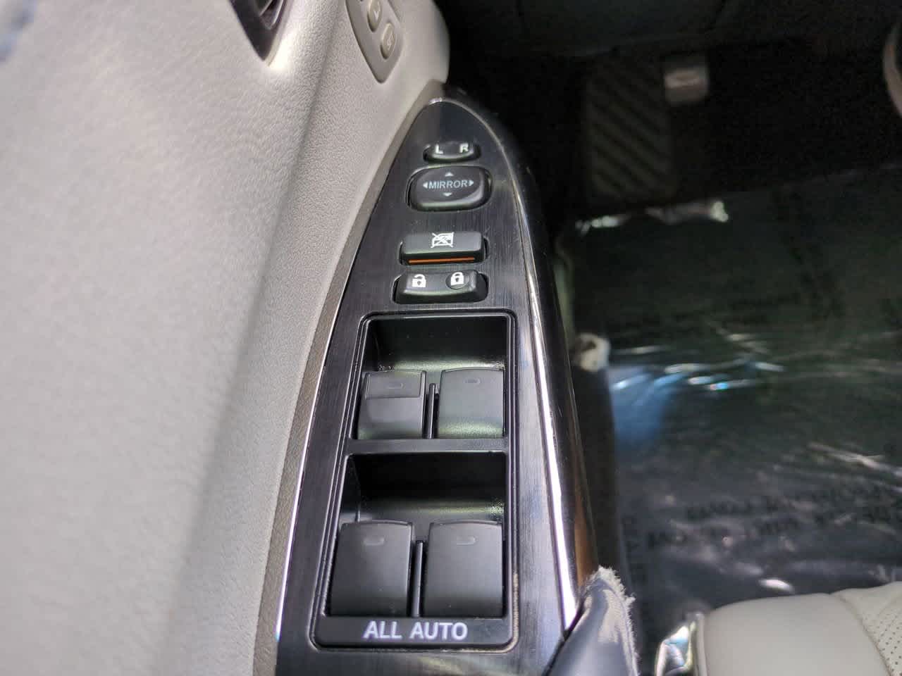 Thumbnail: 2015 Toyota Avalon - 24