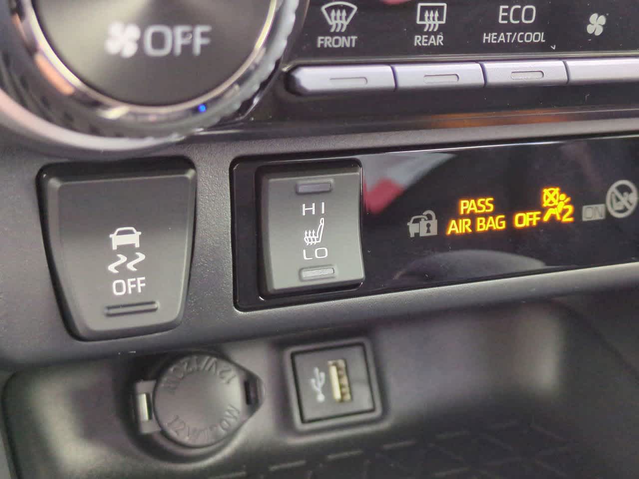 Thumbnail: 2025 Toyota RAV4 - 22