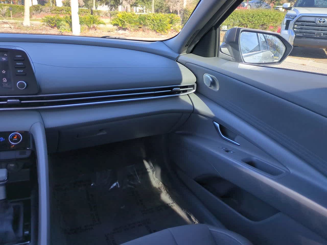 Thumbnail: 2023 Hyundai Elantra - 16