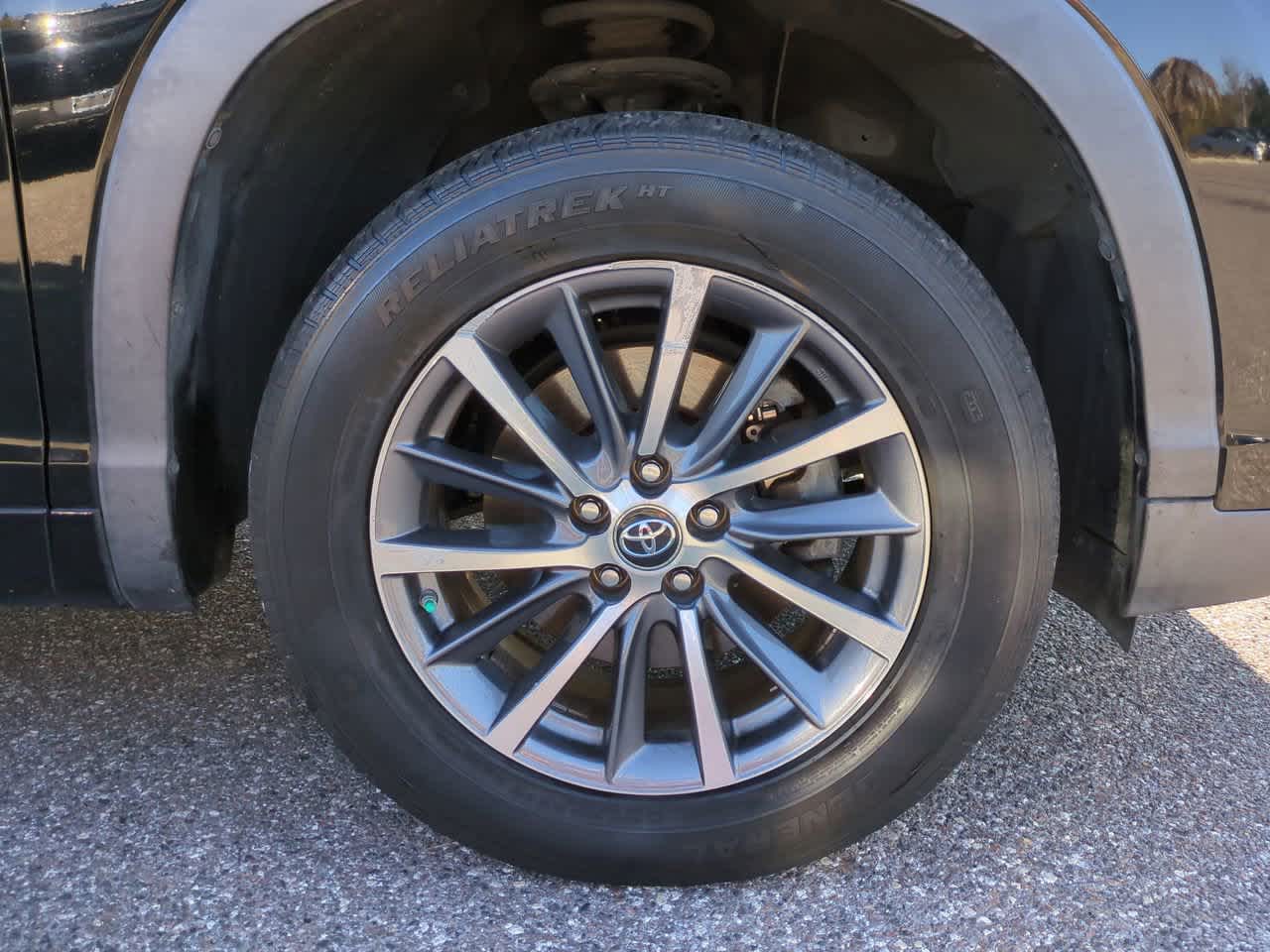 Thumbnail: 2018 Toyota Highlander - 11