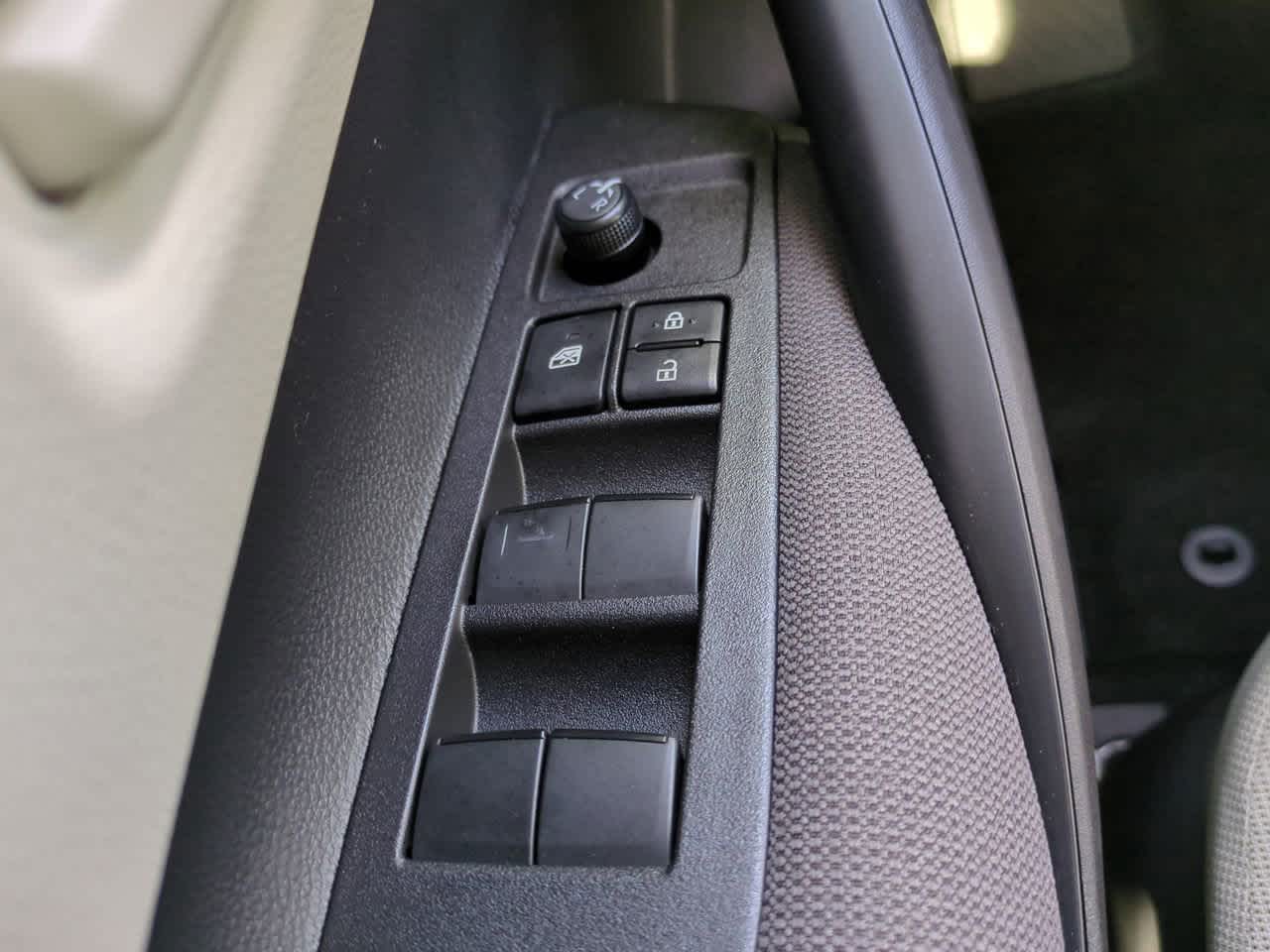 2025 Toyota Corolla LE 21