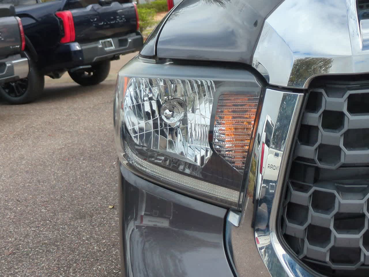 Thumbnail: 2020 Toyota Tundra - 10