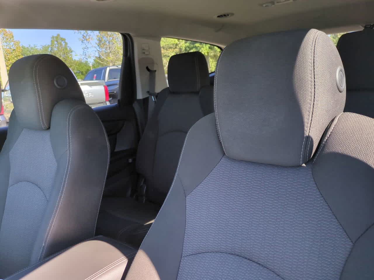 Thumbnail: 2017 Chevrolet Traverse - 8