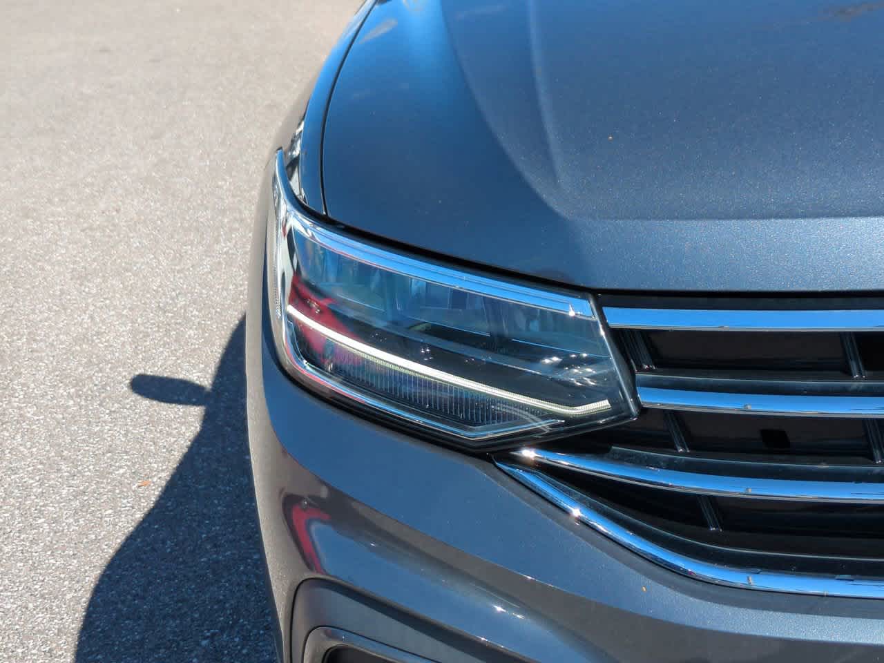 Thumbnail: 2023 Volkswagen Tiguan - 10