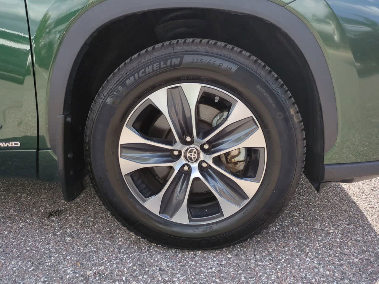 Thumbnail: 2023 Toyota Highlander - 11
