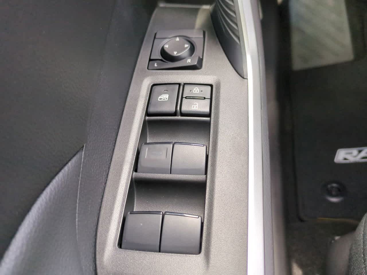 Thumbnail: 2025 Toyota RAV4 - 21