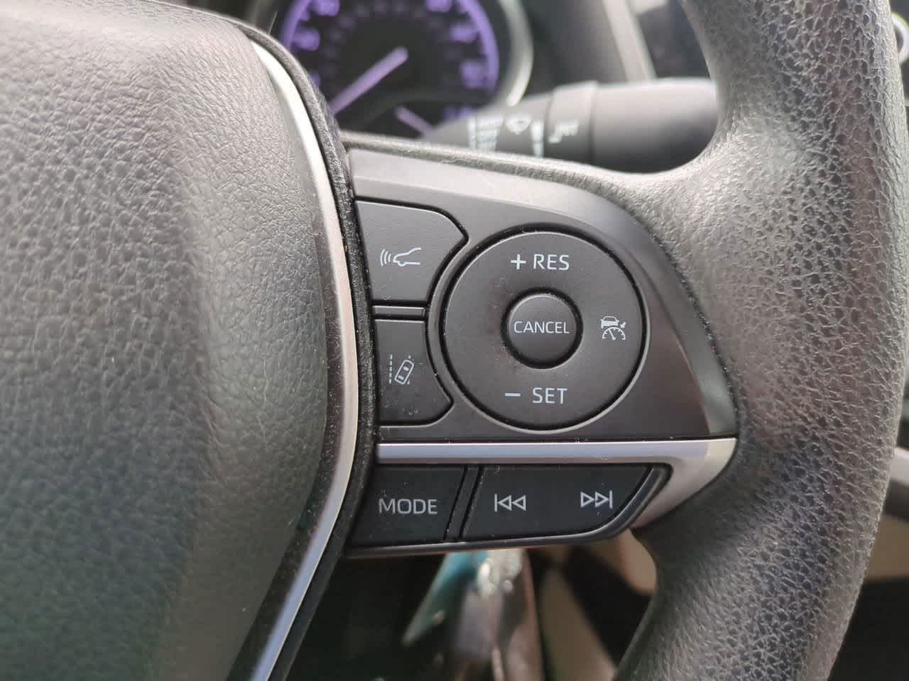 Thumbnail: 2022 Toyota Camry - 23