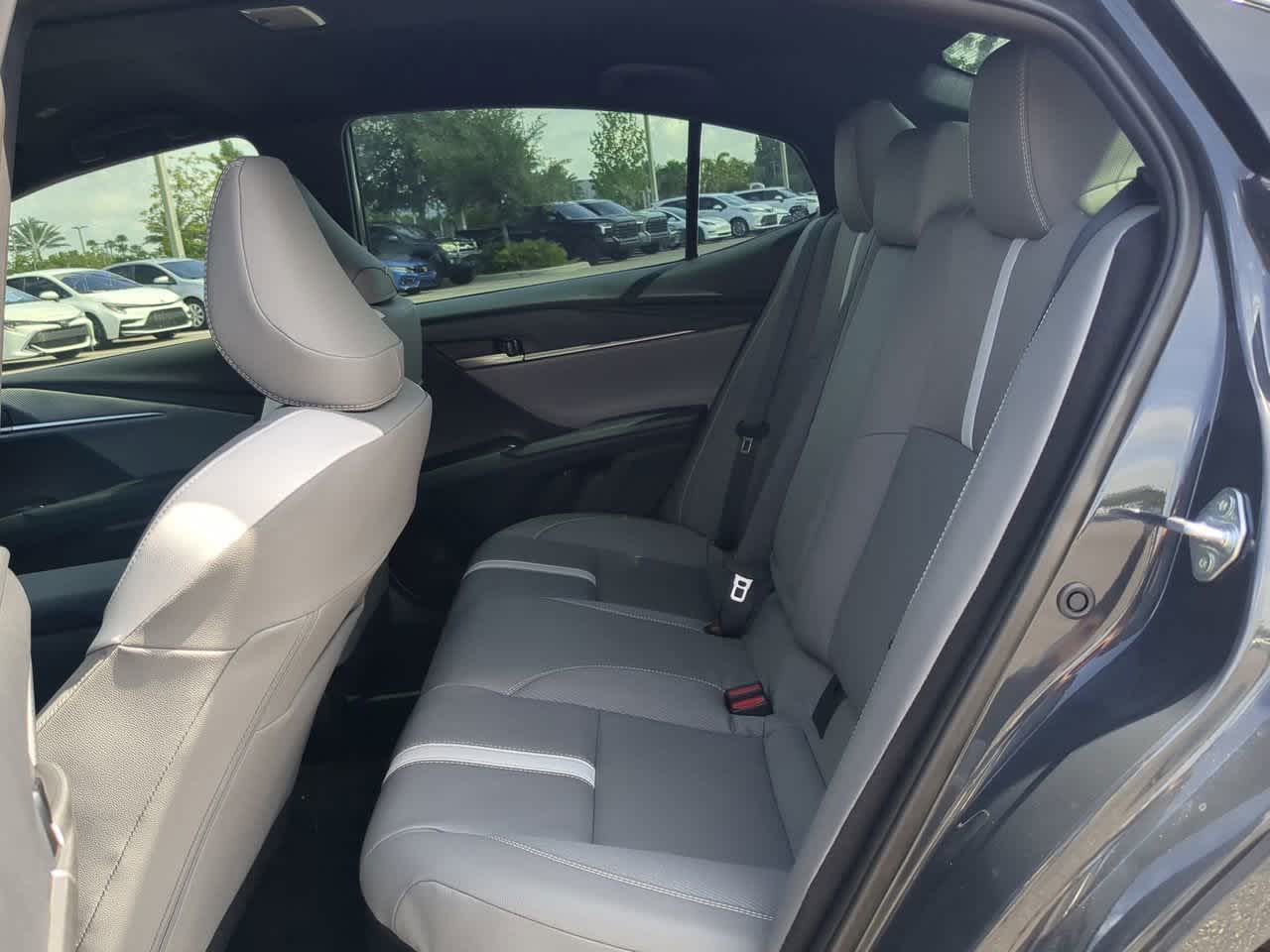 2025 Toyota Camry SE 13
