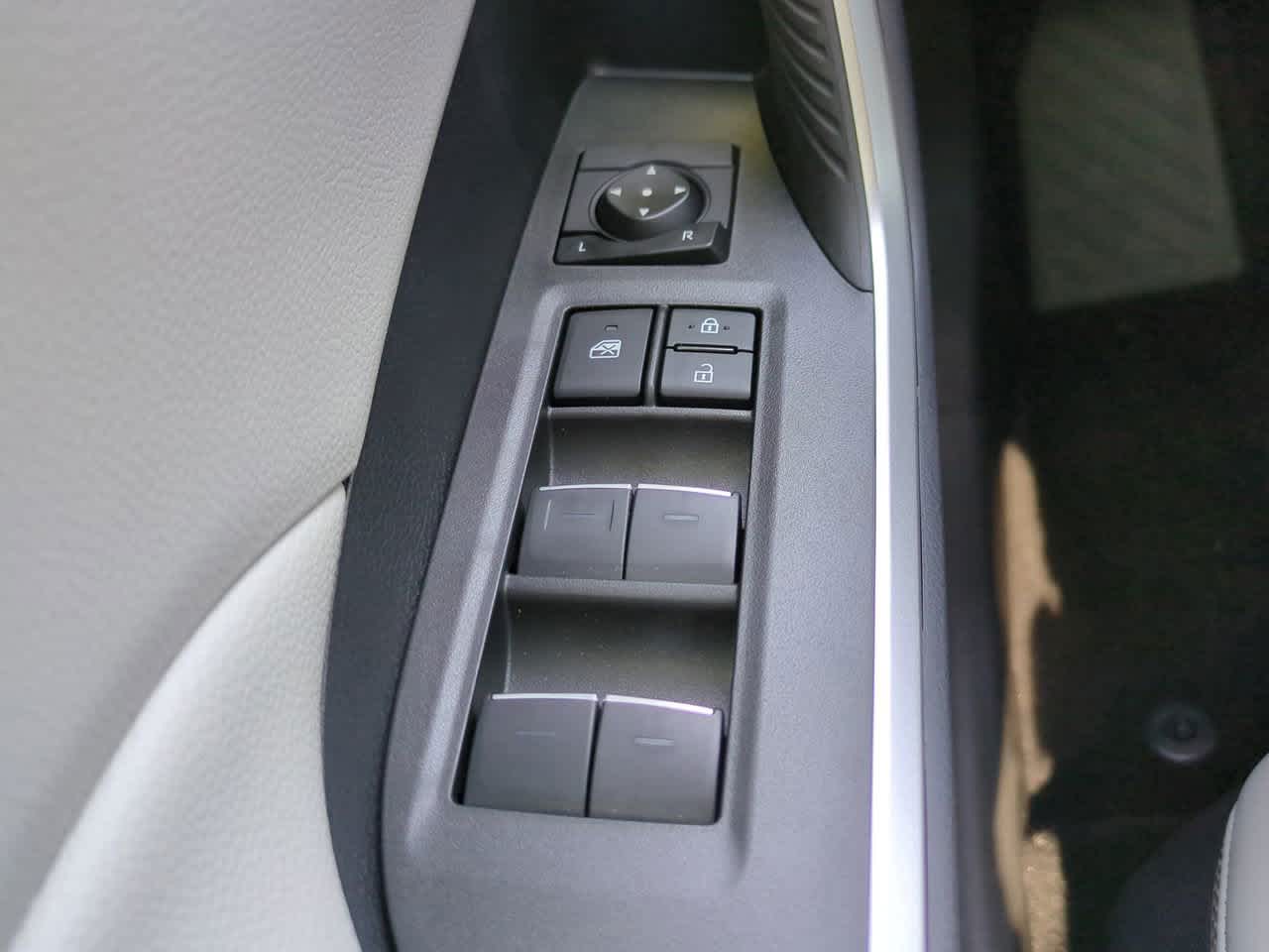 Thumbnail: 2025 Toyota RAV4 - 23