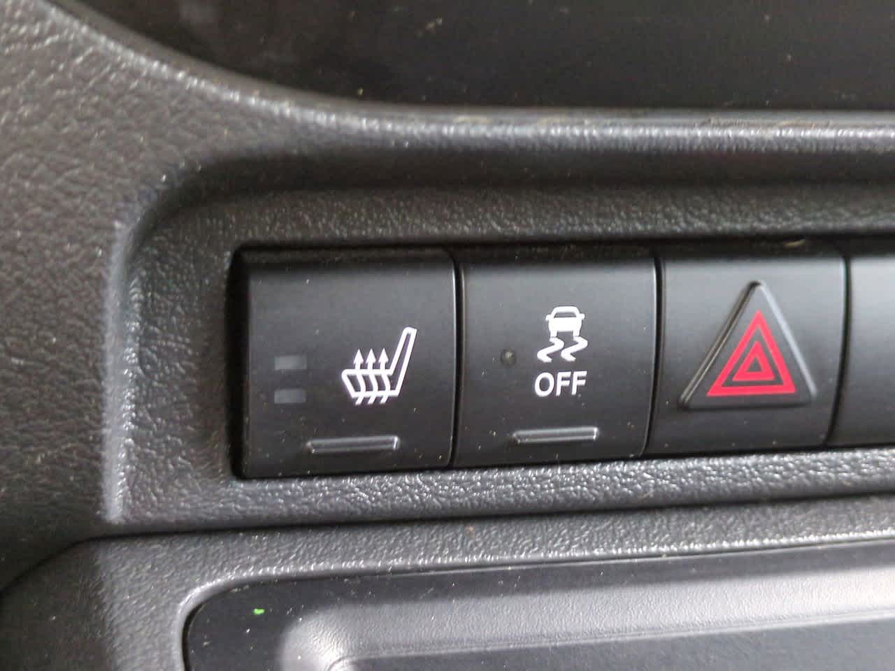 Thumbnail: 2017 Jeep Patriot - 18