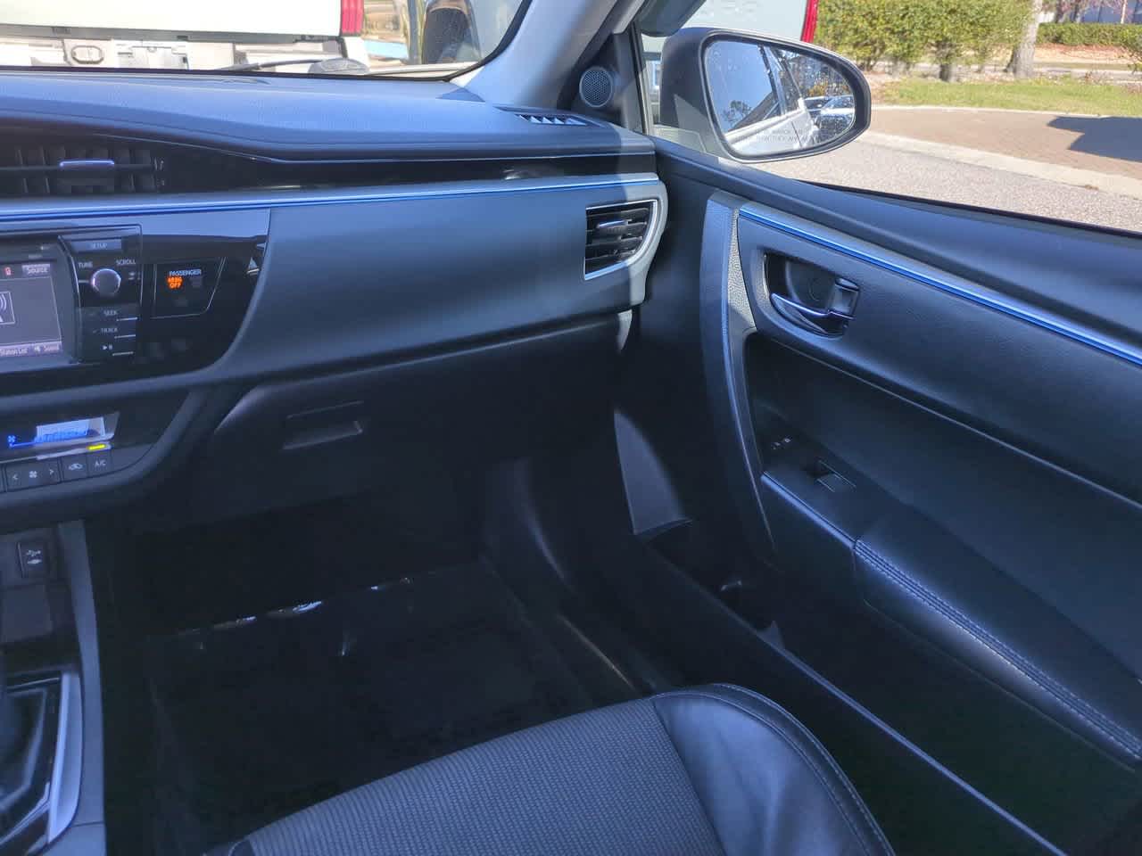 Thumbnail: 2016 Toyota Corolla - 15