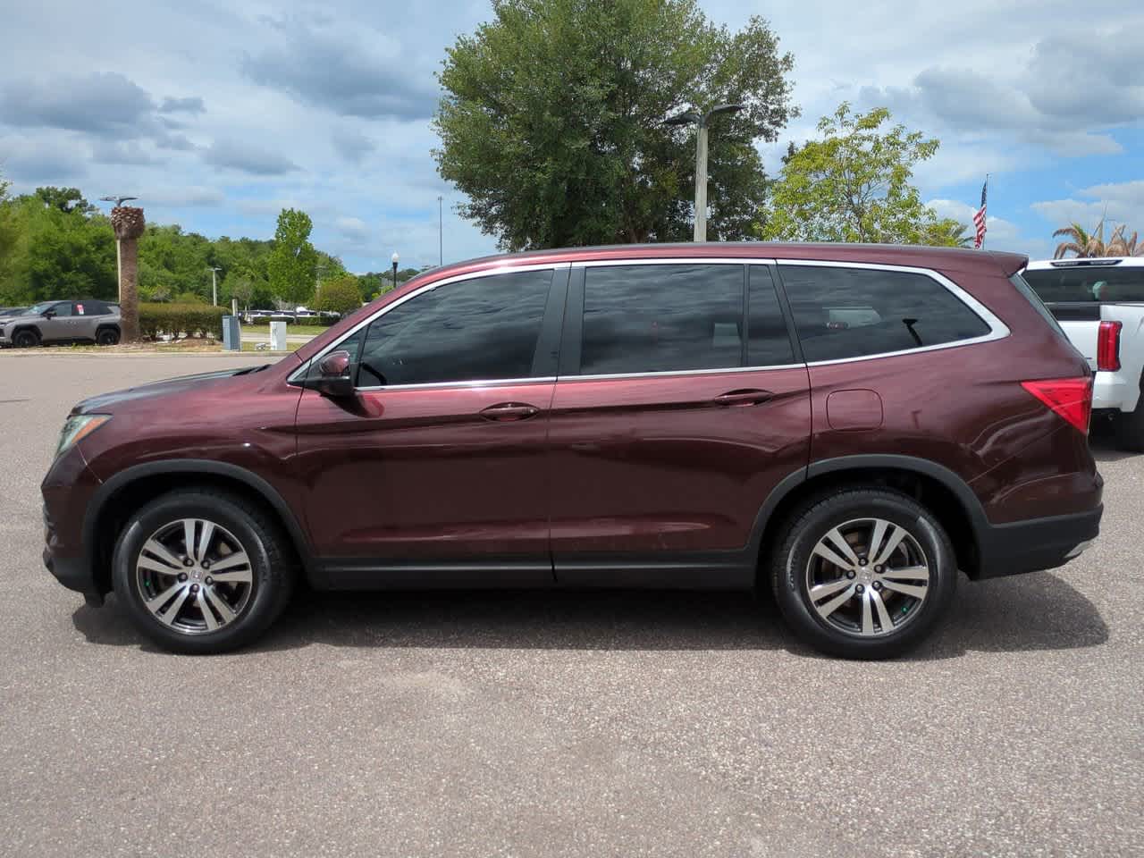 Thumbnail: 2017 Honda Pilot - 3