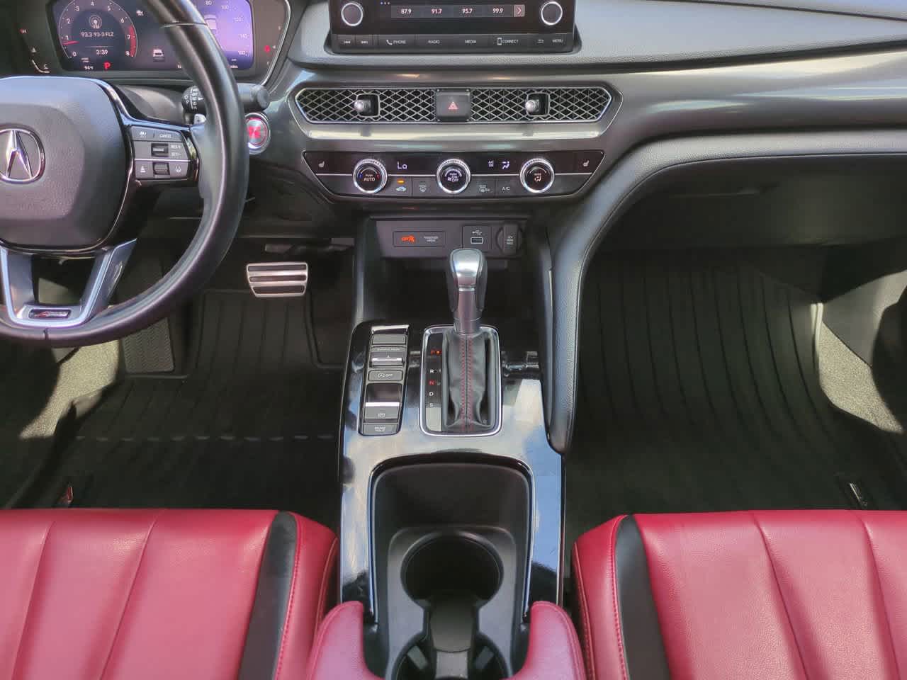 Thumbnail: 2023 Acura Integra - 18