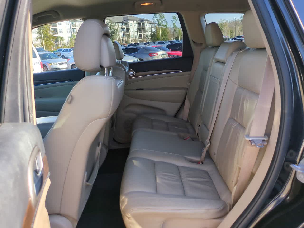 Thumbnail: 2015 Jeep Grand Cherokee - 13