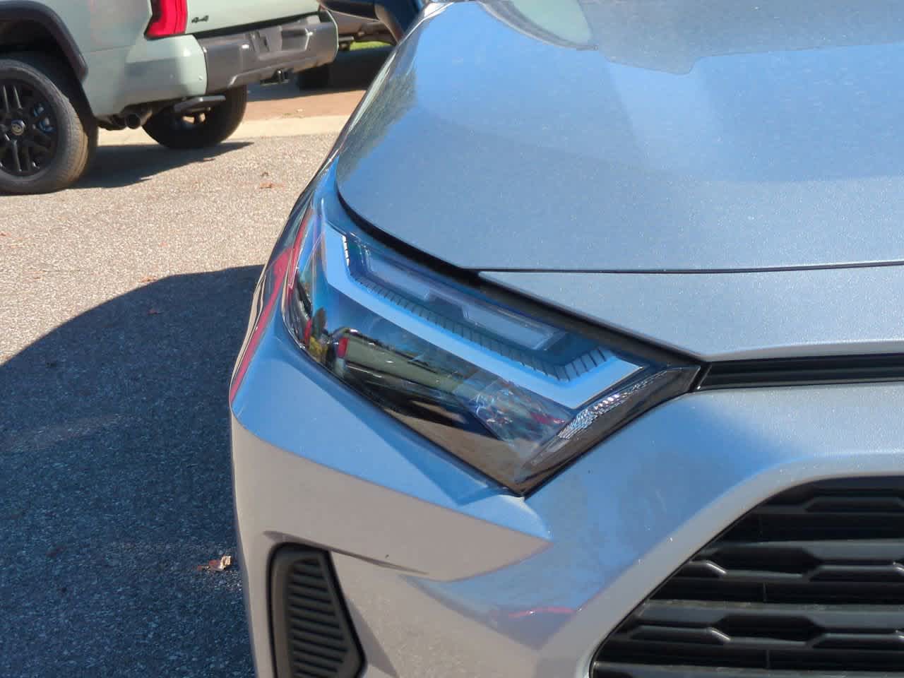 Thumbnail: 2025 Toyota RAV4 - 10