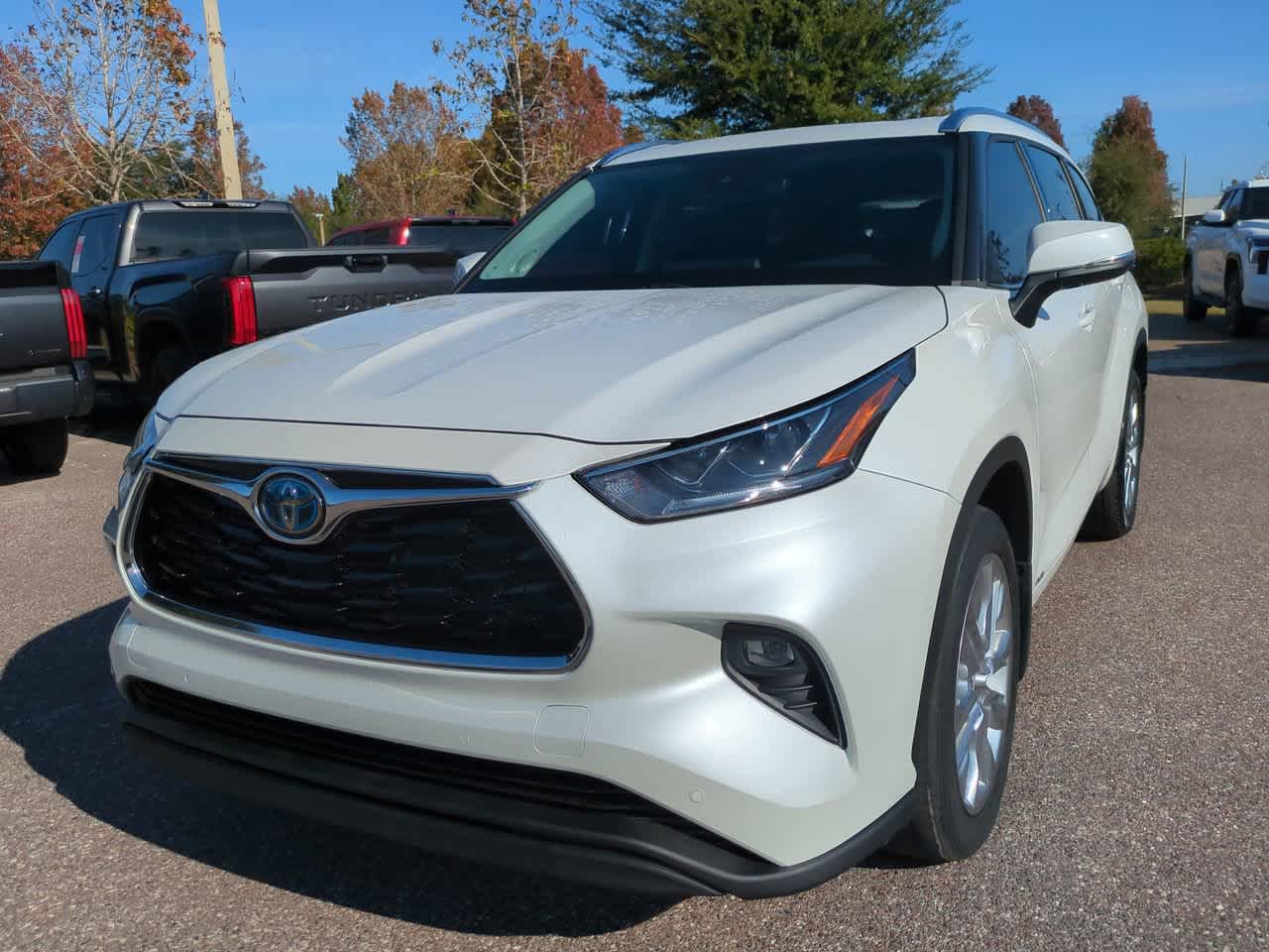 Thumbnail: 2022 Toyota Highlander - 2