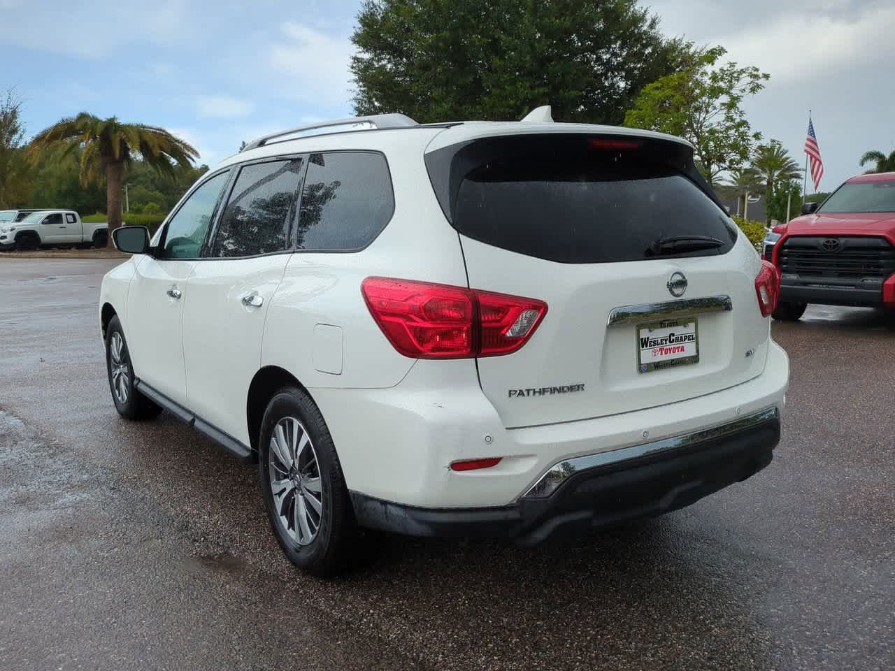 Thumbnail: 2020 Nissan Pathfinder - 3