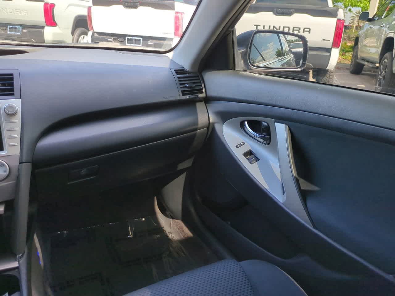 Thumbnail: 2010 Toyota Camry - 16