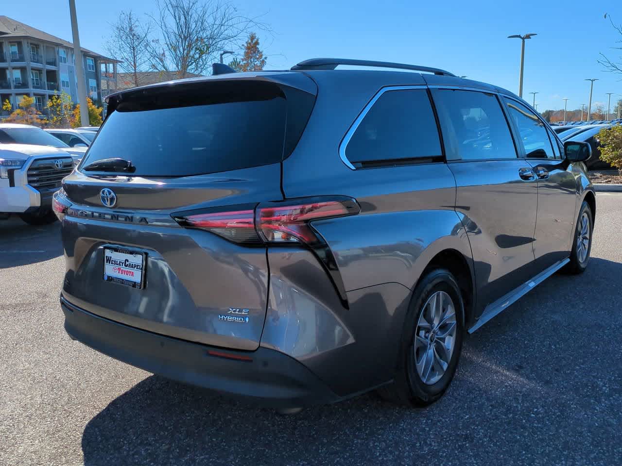 Thumbnail: 2021 Toyota Sienna - 6
