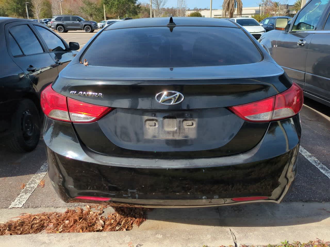 Thumbnail: 2012 Hyundai Elantra - 4