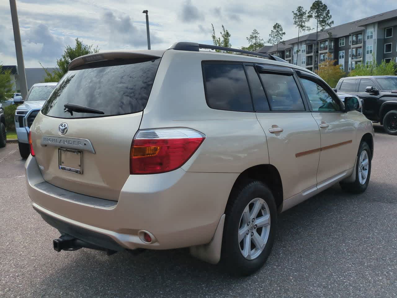 Thumbnail: 2010 Toyota Highlander - 6