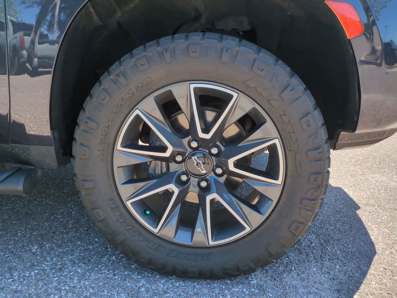 Thumbnail: 2022 Chevrolet Tahoe - 11