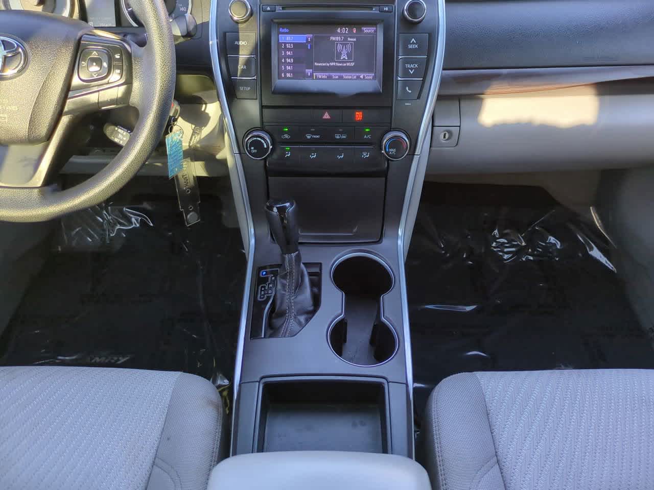 Thumbnail: 2016 Toyota Camry - 18