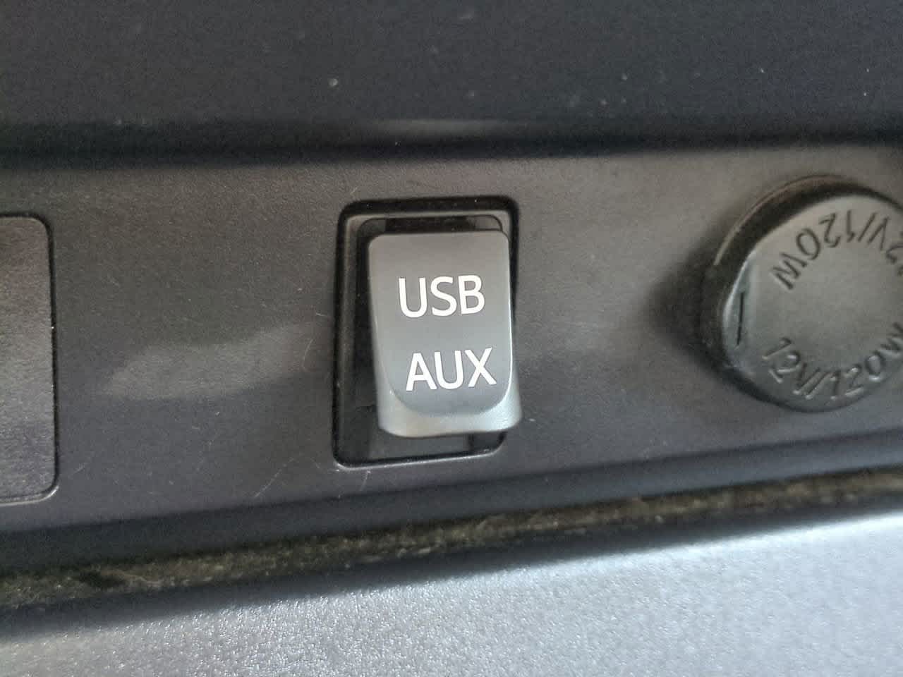 Thumbnail: 2015 Toyota Tundra - 20