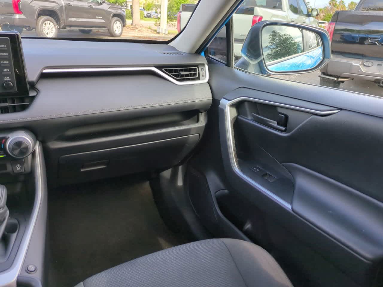 Thumbnail: 2021 Toyota RAV4 - 16