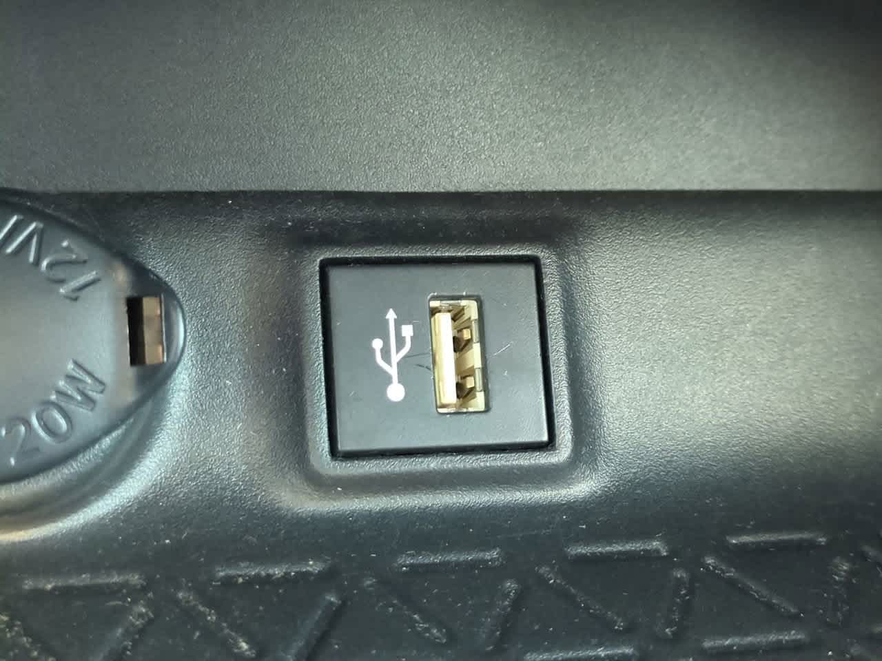 Thumbnail: 2023 Toyota RAV4 - 20