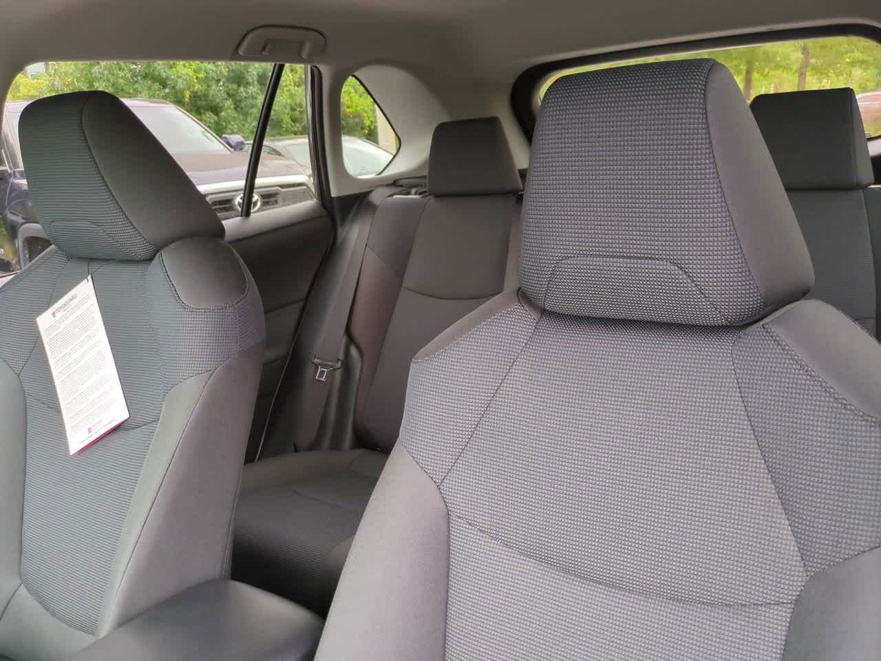 Thumbnail: 2025 Toyota RAV4 - 8