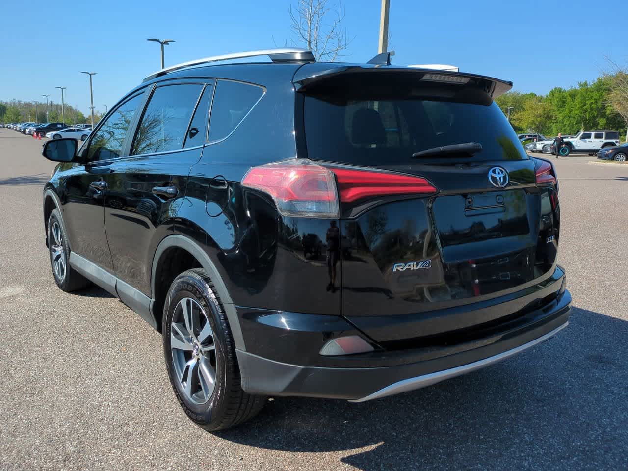 Thumbnail: 2016 Toyota RAV4 - 4