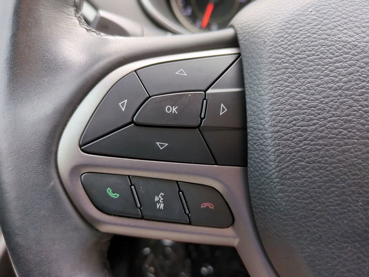 Thumbnail: 2019 Jeep Cherokee - 24