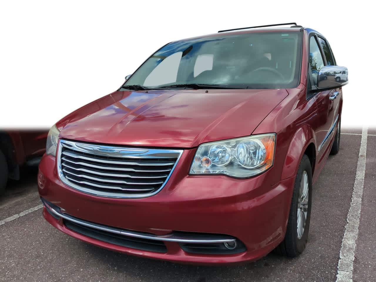 Thumbnail: 2016 Chrysler Town & Country - 1