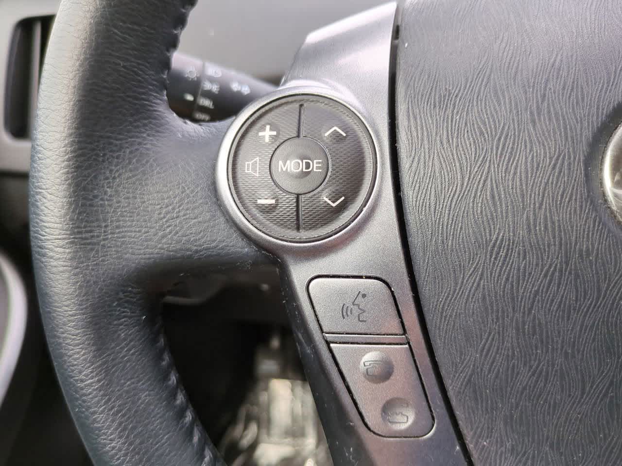 Thumbnail: 2015 Toyota Prius - 21