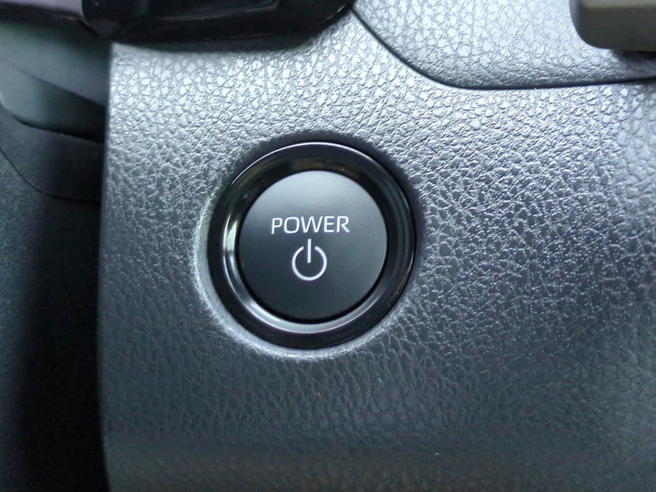 Thumbnail: 2025 Toyota Camry - 25