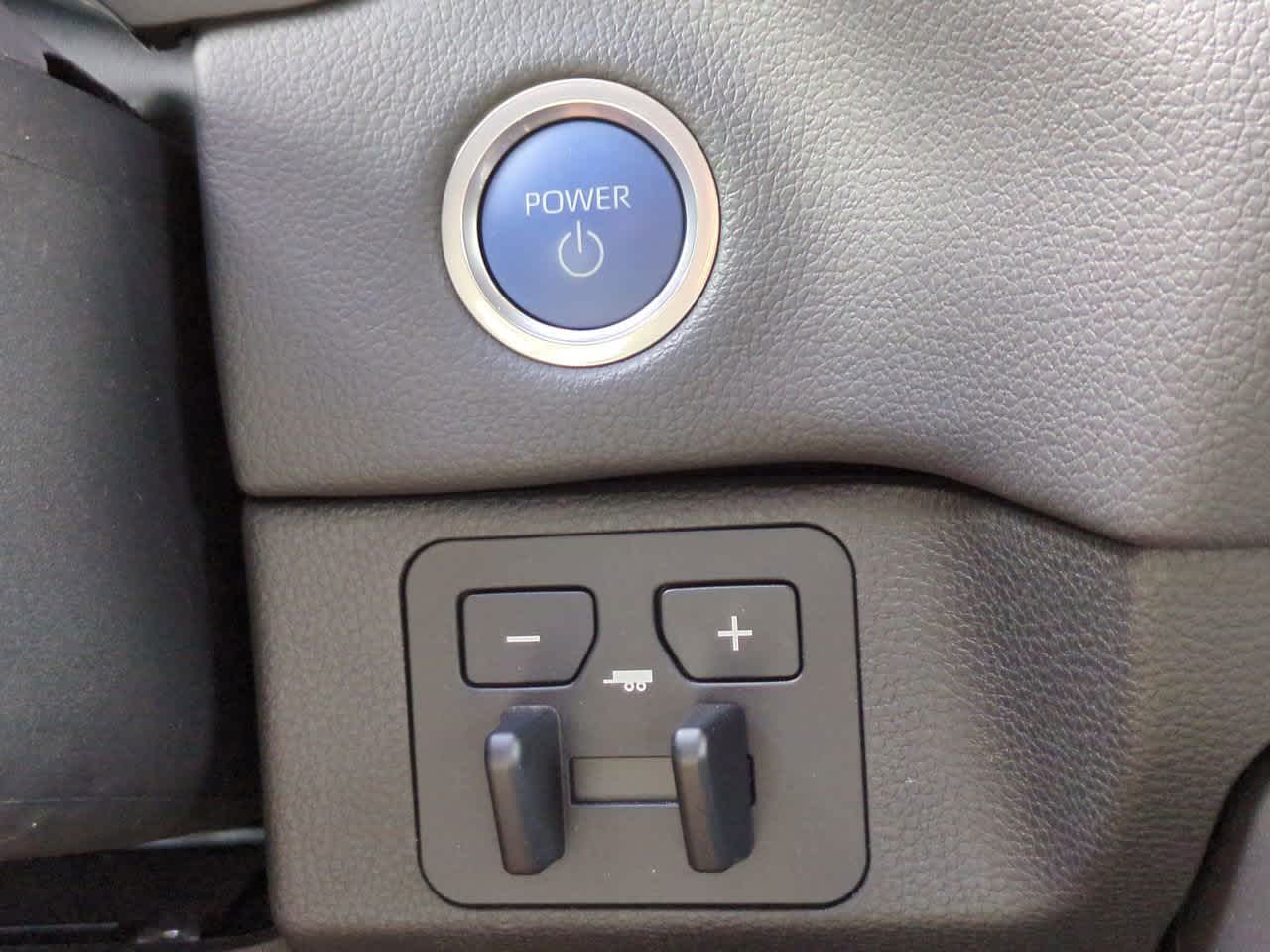 Thumbnail: 2023 Toyota Sequoia - 28