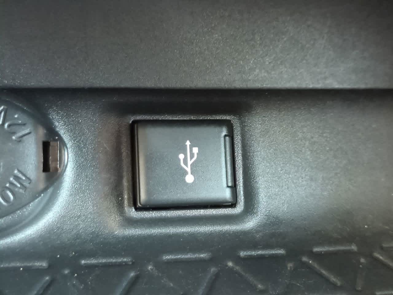 Thumbnail: 2020 Toyota RAV4 - 20