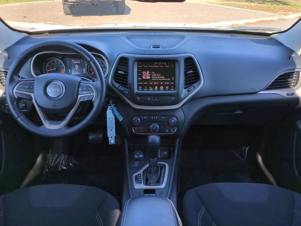 Thumbnail: 2015 Jeep Cherokee - 14