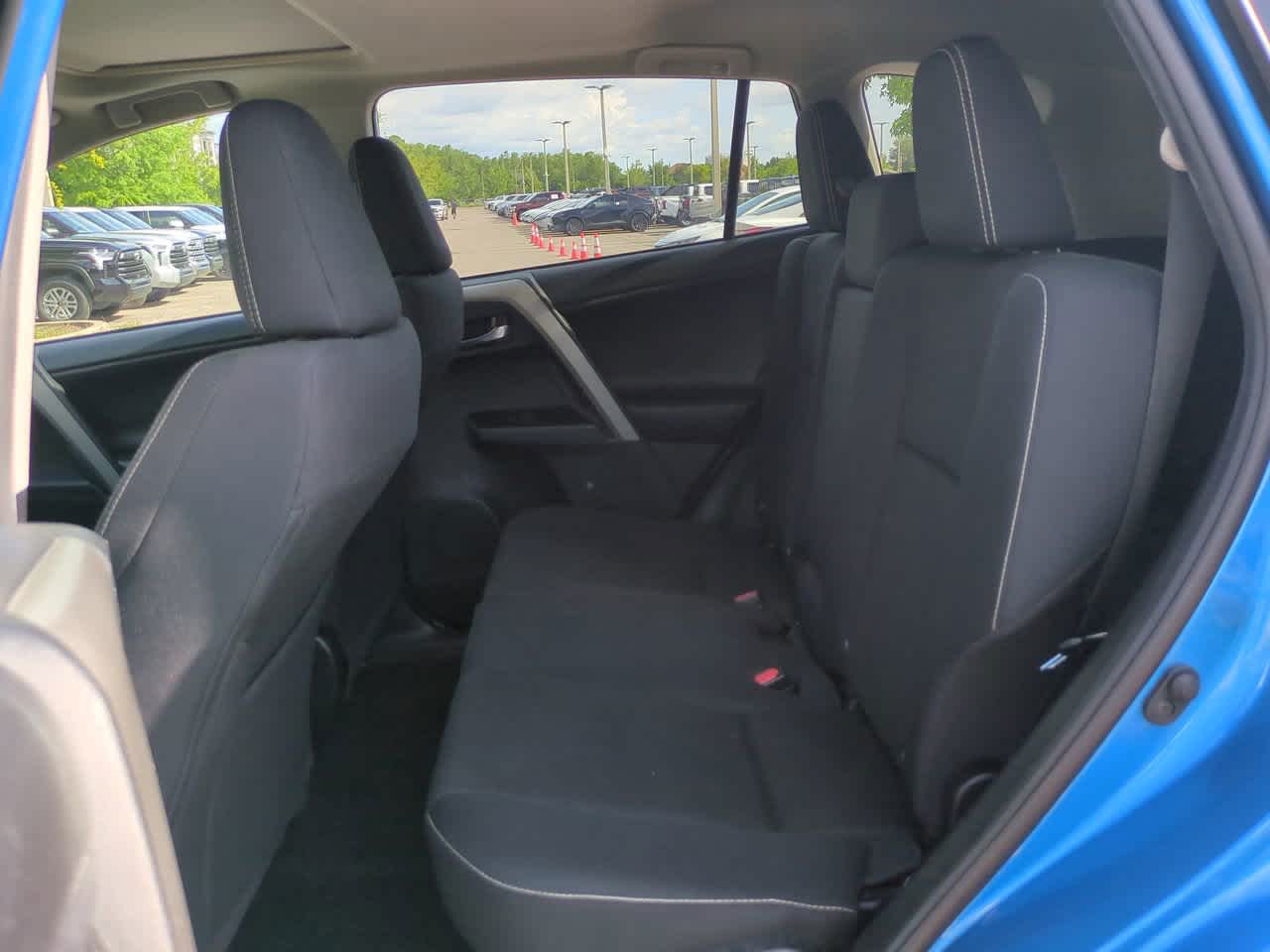 Thumbnail: 2018 Toyota RAV4 - 13