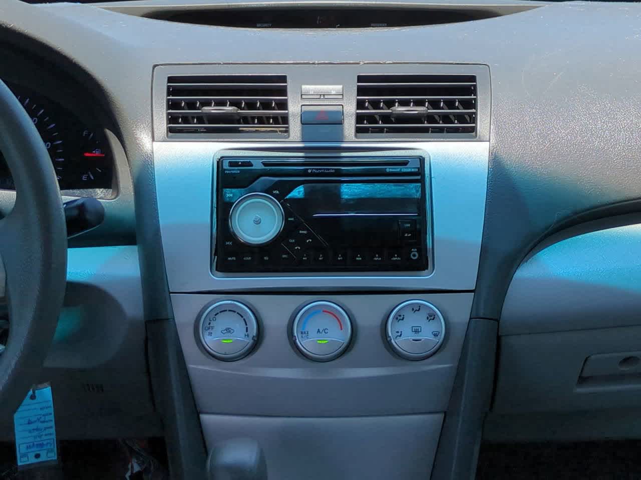 Thumbnail: 2011 Toyota Camry - 16