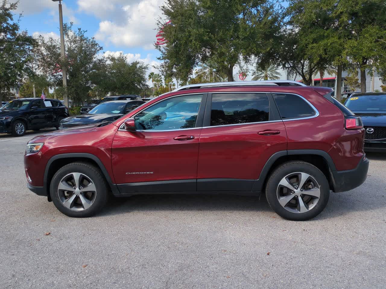 Thumbnail: 2021 Jeep Cherokee - 3