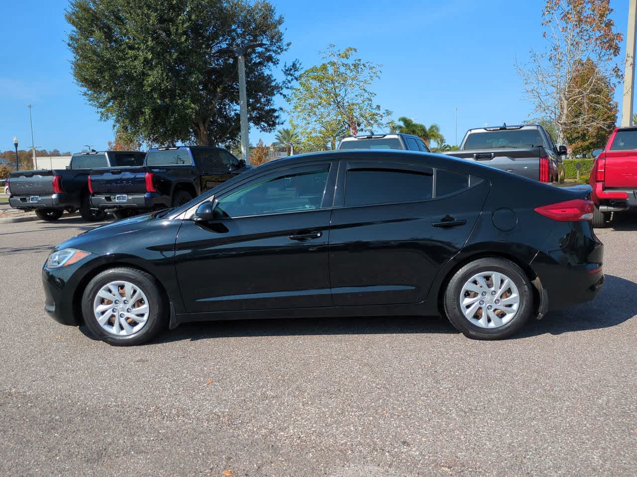 Thumbnail: 2018 Hyundai Elantra - 3