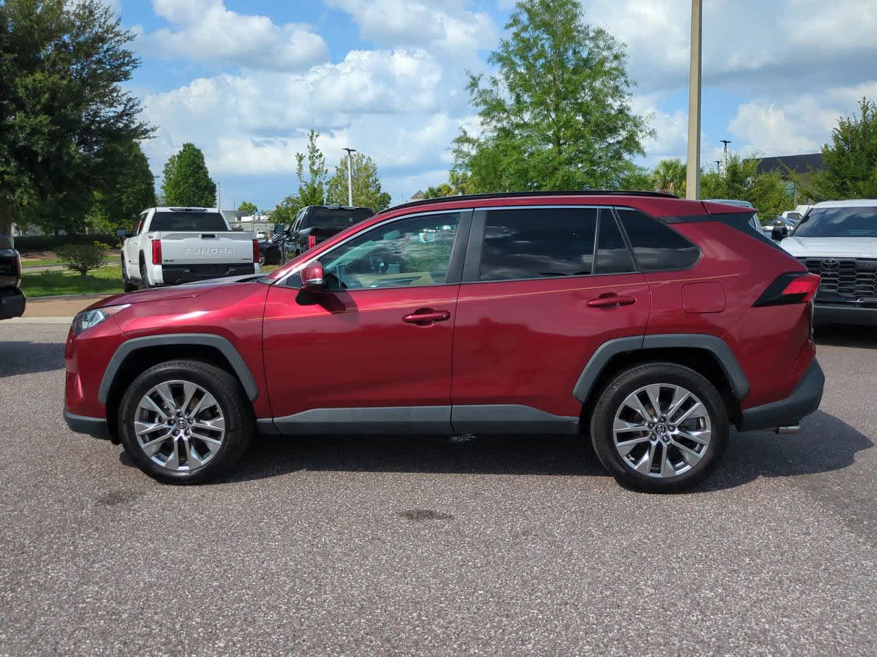 Thumbnail: 2019 Toyota RAV4 - 3