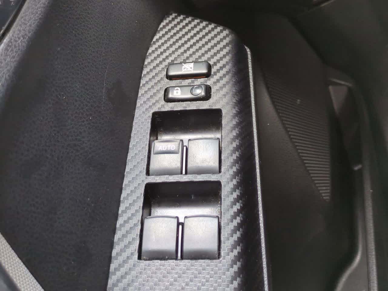 Thumbnail: 2014 Toyota RAV4 - 23