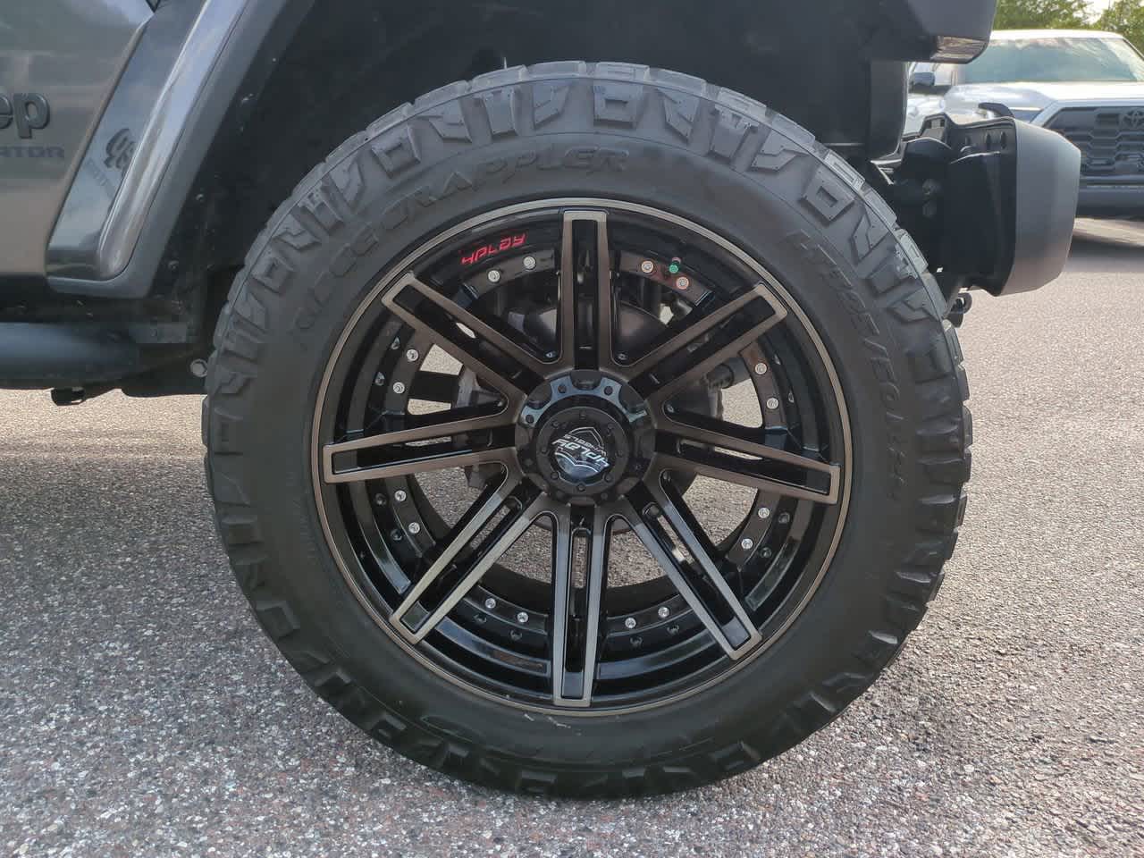 Thumbnail: 2020 Jeep Gladiator - 11