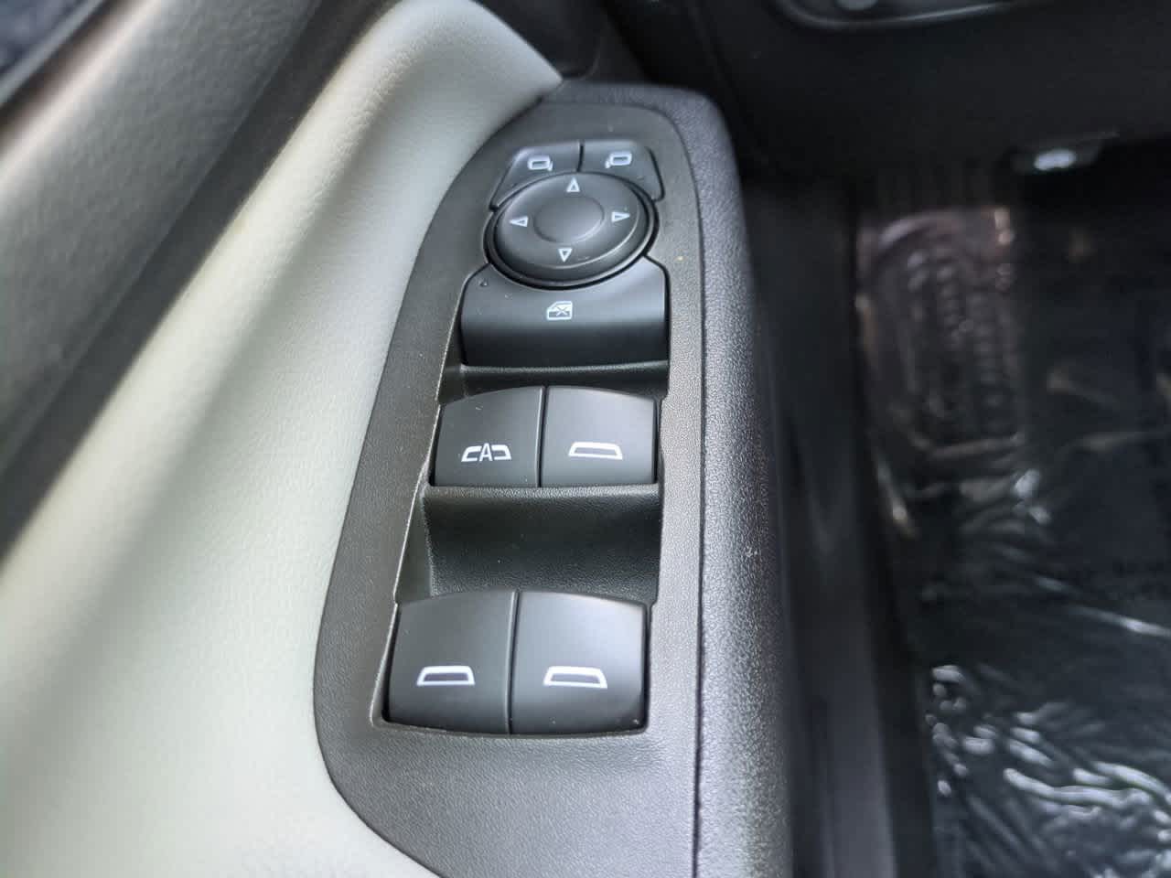 Thumbnail: 2024 Chevrolet Equinox - 21